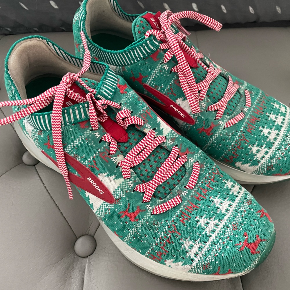 Brooks Levitate 2 Limited Edition Ugly Sweater Running Shoes